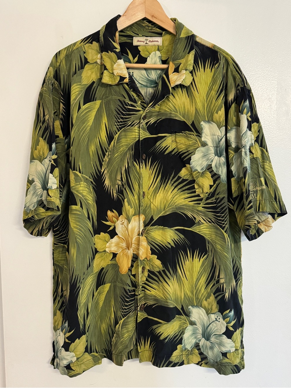 Tommy Bahama Men's Black & Green Tropical Print Camp Shirt